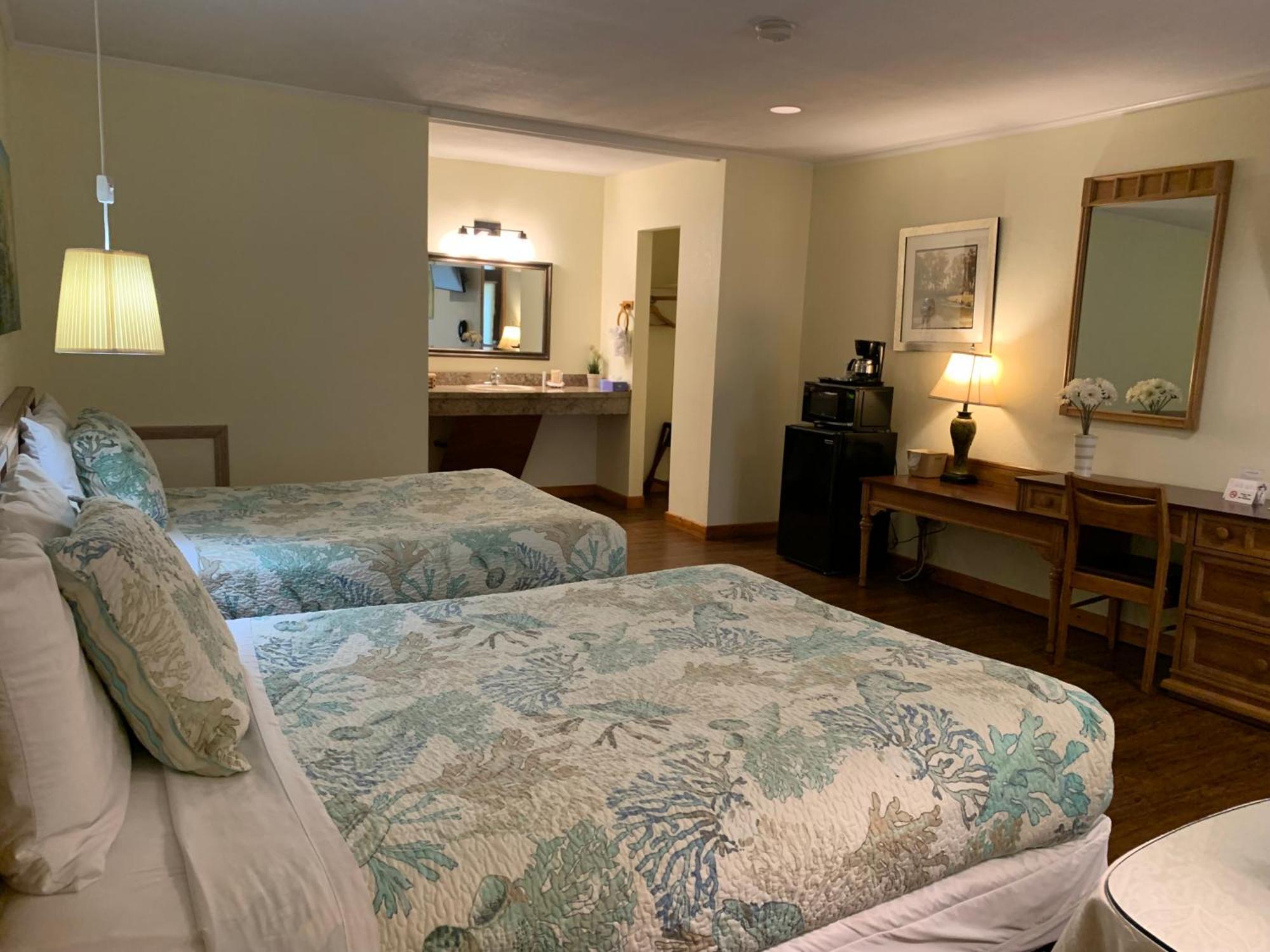 Cape Pines Motel Buxton Esterno foto