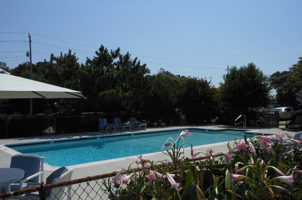 Cape Pines Motel Buxton Esterno foto